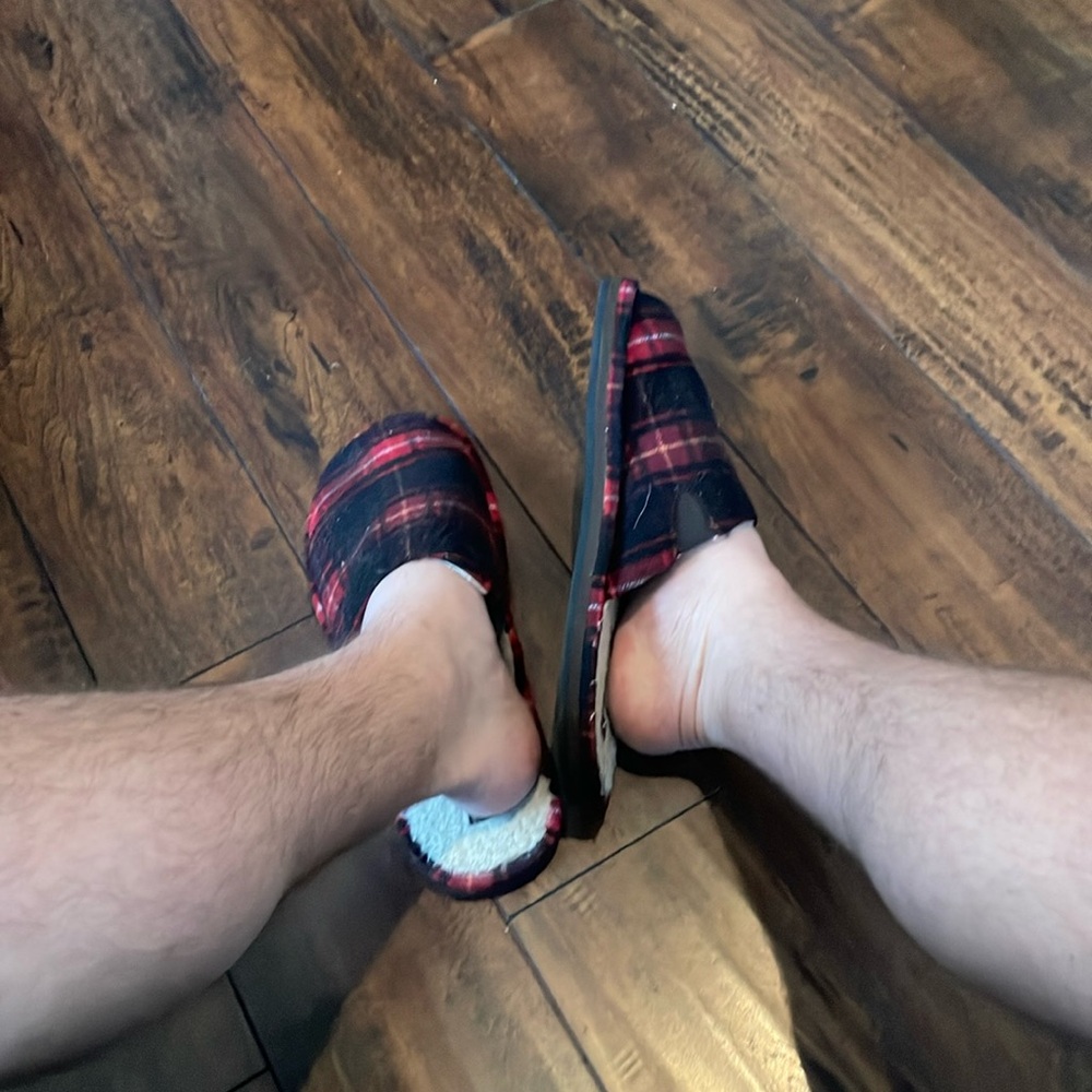 American Eagle slippers